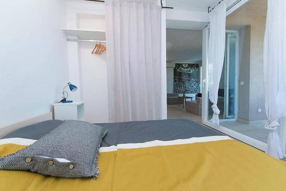 Foto 2 von 7: Villa Ivka Apartment B - sleeping 2 to 4,  specious living area, gorgeous views