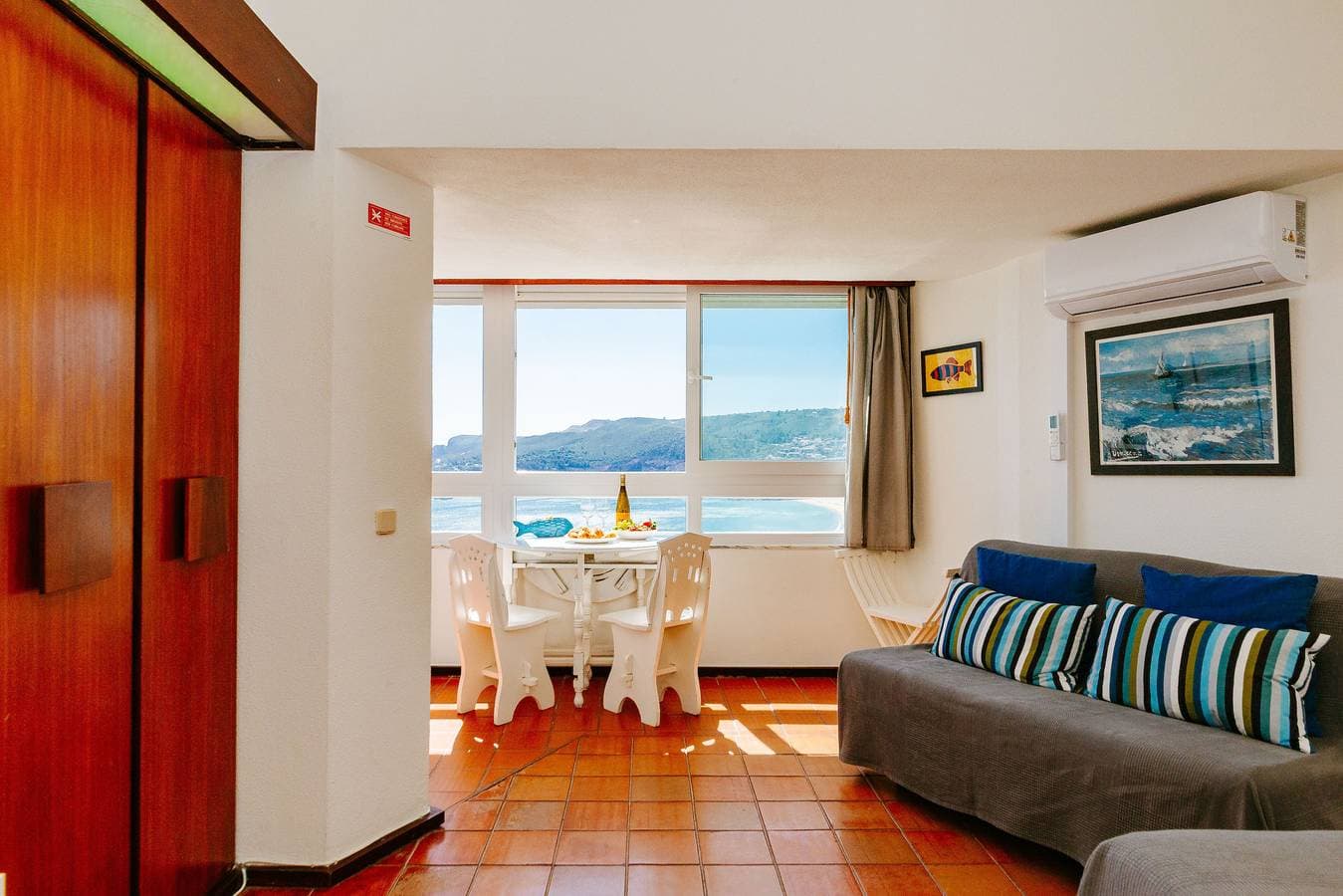 S2 - Sesimbra Ocean View Studio - Private Beach AC 1