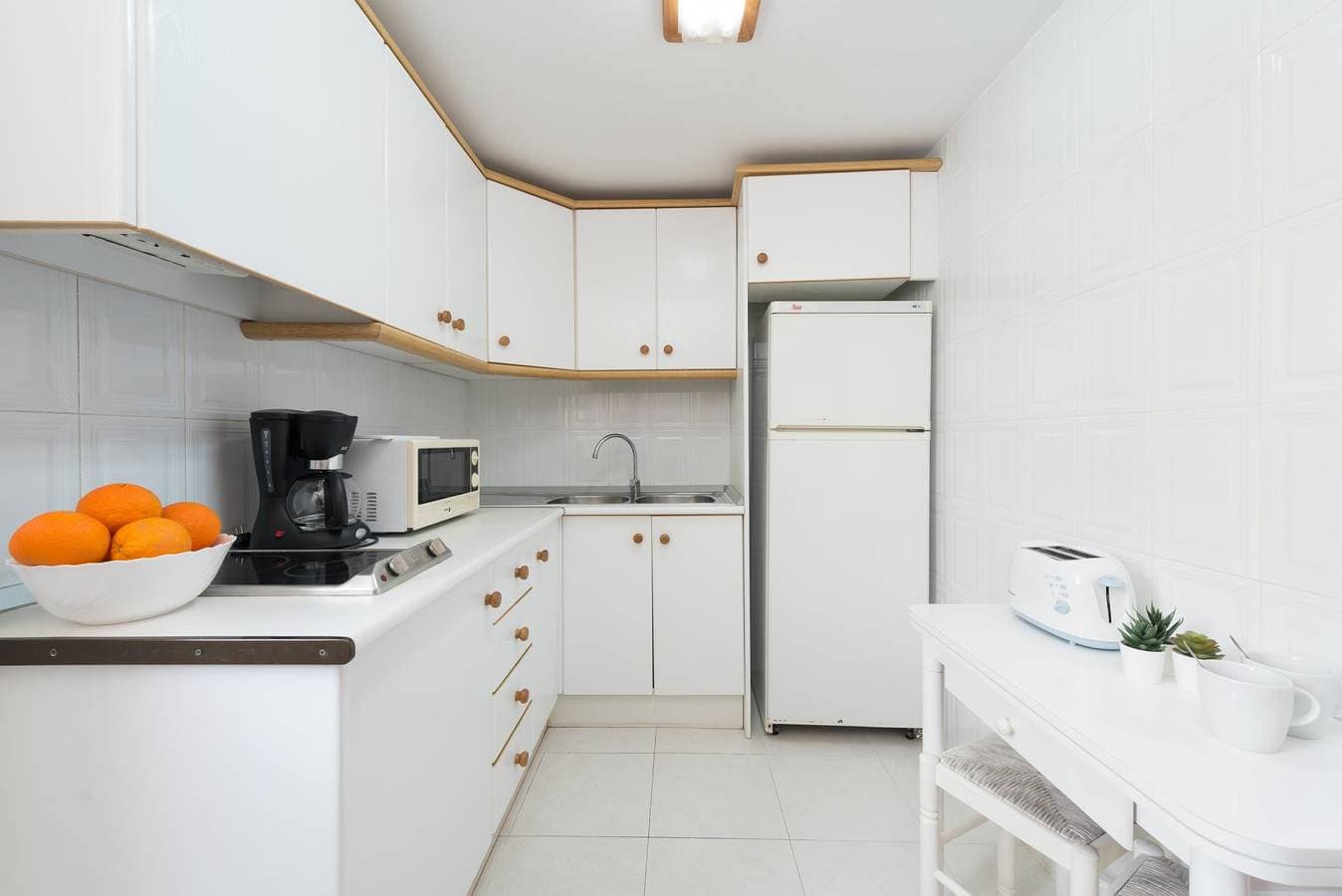 Foto 11 von 24: Oro Del Mar IV Apartamento O5- Das Apartment ist nur 340m vom Strand entfernt und hat einen Gemeinschaftspool. WiFi gratis