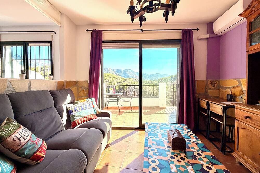 Foto 13 von 30: Geniessen Sie Die Sonne Und Den Herrlichen Blick Von Der Terrasse<br><br>Wohnung Axarquía 1-3