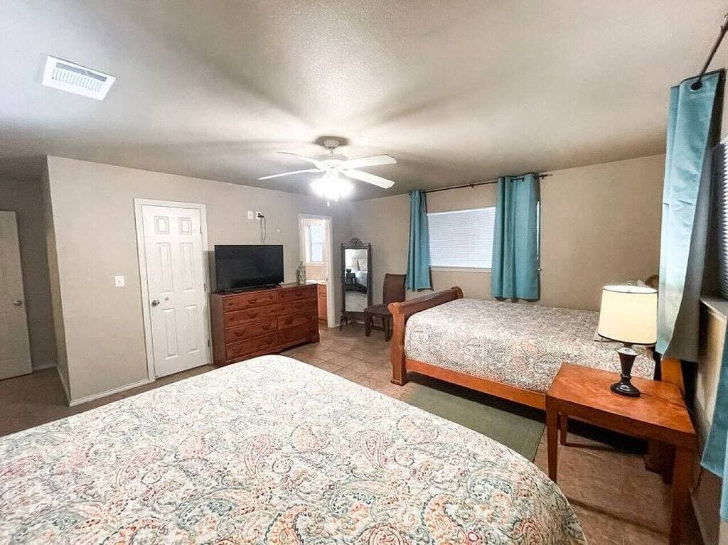 Foto 11 von 26: Shady River Oasis -2Bdr / 2Bth- Für 8 Personen!