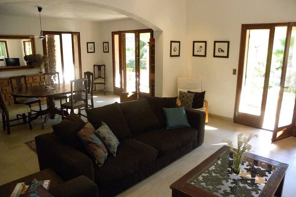 Foto 8 von 24: Wunderschöne Villa mit Pool in traumhafter Allein Gärten, auf privaten Bereich