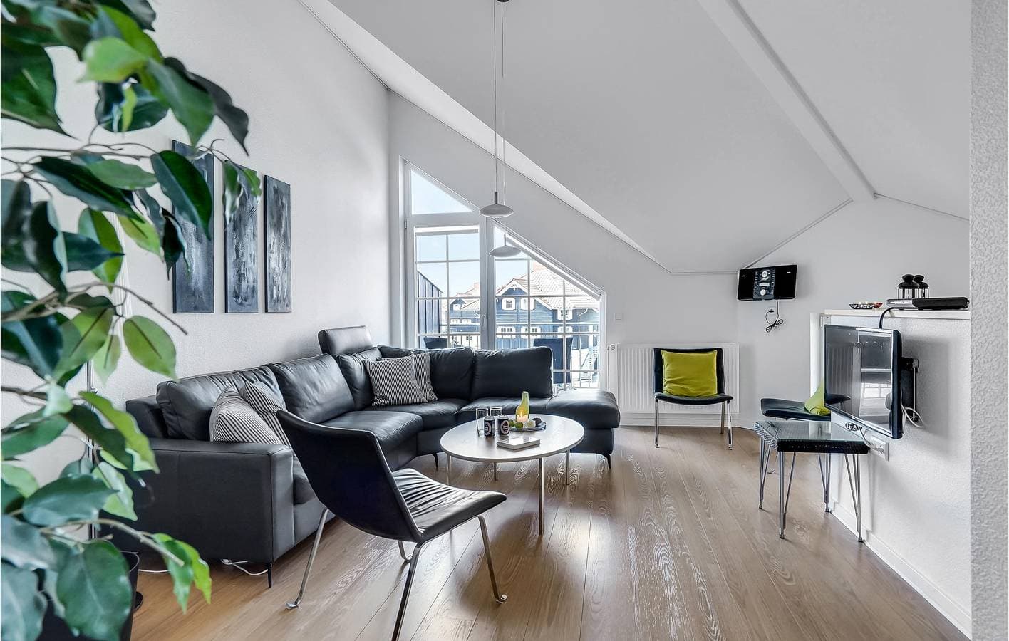 Foto 4 von 24: Ferienwohnung für 6 Personen mit Garten