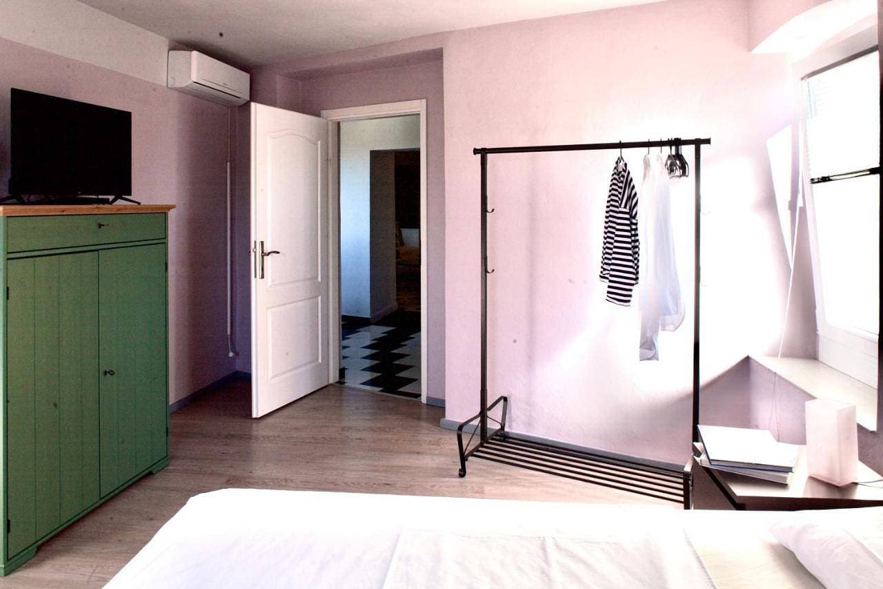 Foto 10 von 18: One-Bedroom Apartment
