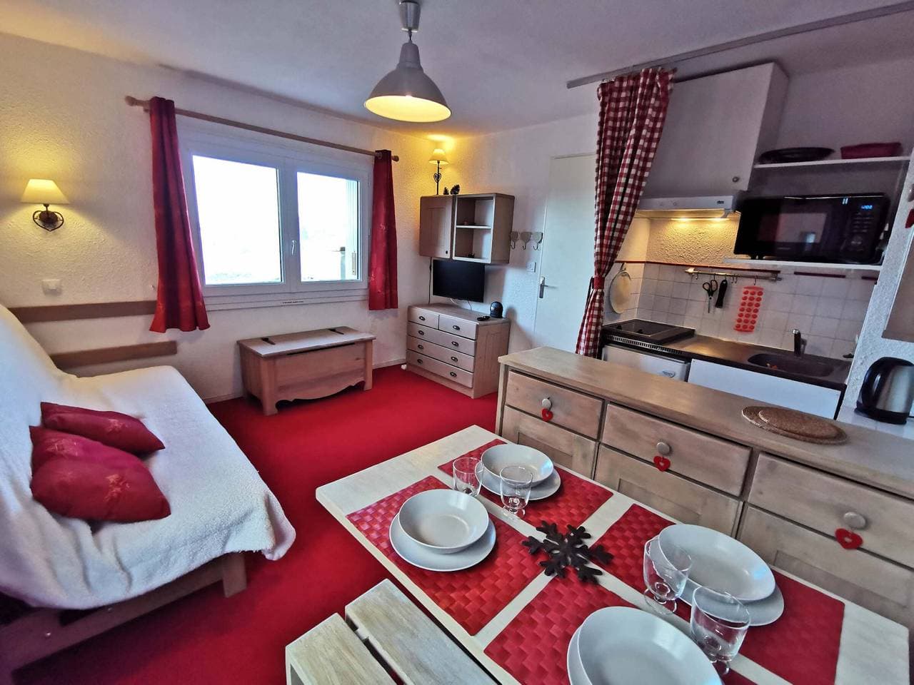 Überlegenes Studio-Kabine nahe Pisten, 4 Pers, Südbalkon, Skischließfach 1