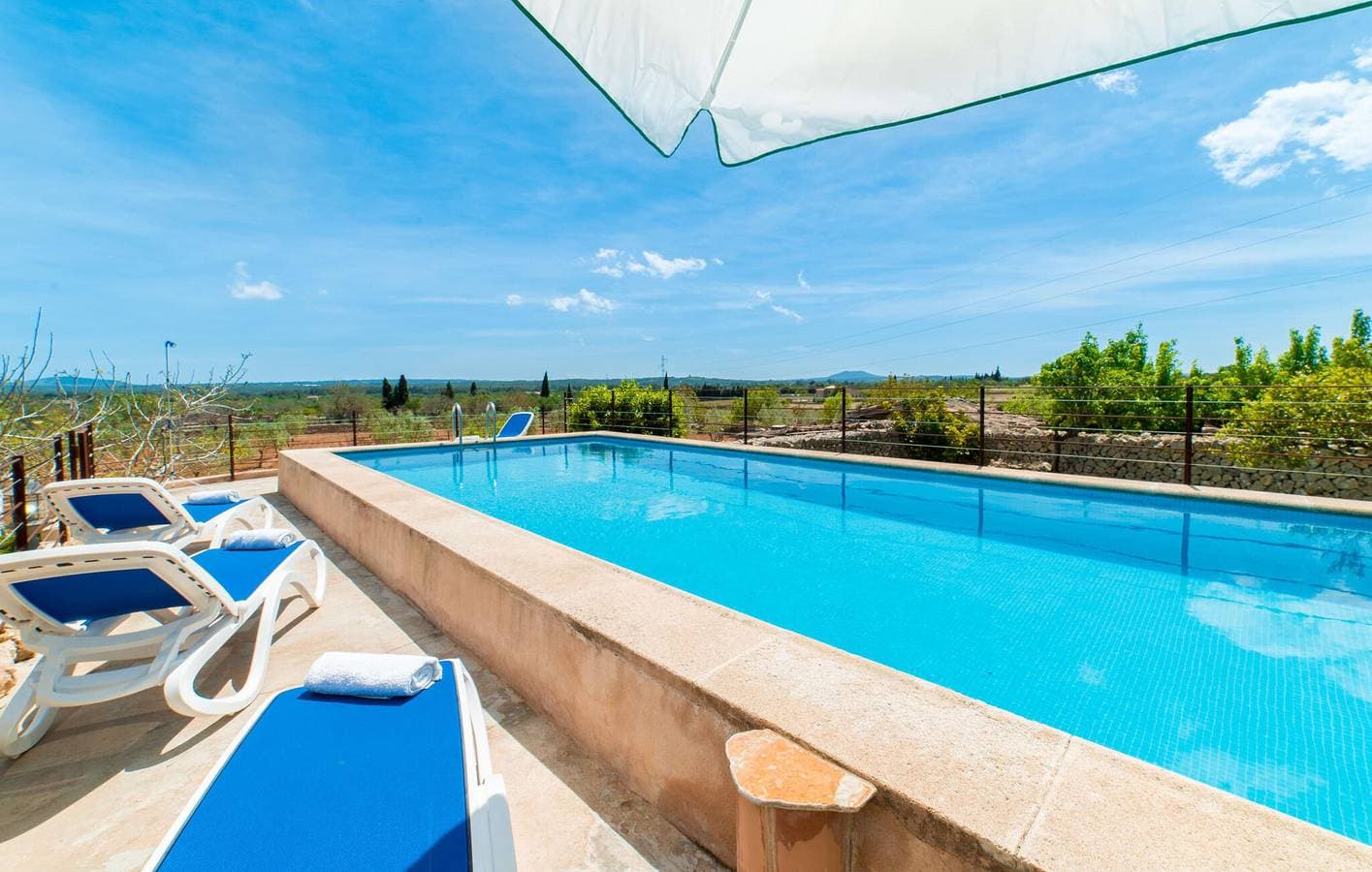 Foto 2 von 37: Santa Margalida Oase: Wunderschönes 2-Bett-Zimmer mit Pool und Grill