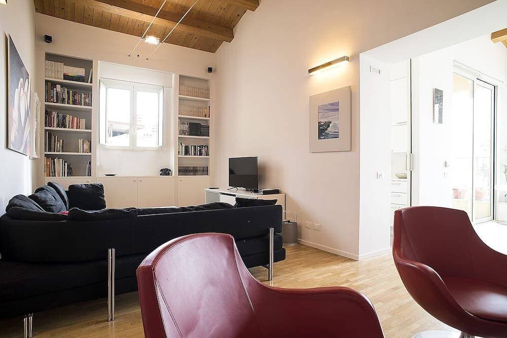 Foto 12 von 30: La Finestra Sulmò, Panorama-Apartment in Sulmona mit Blick auf die Altstadt