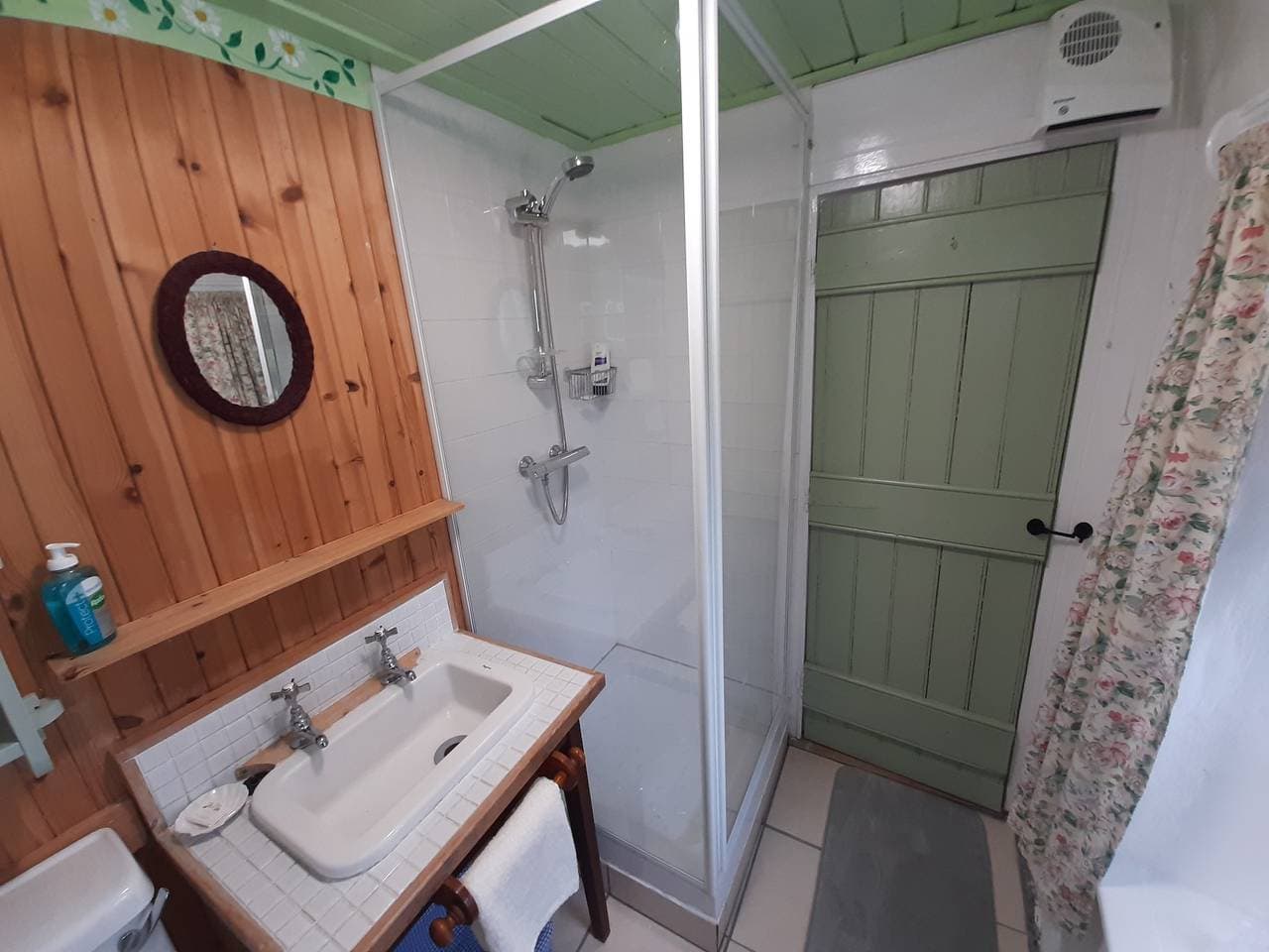 Foto 5 von 42: Cottage für 2 Personen mit Terrasse