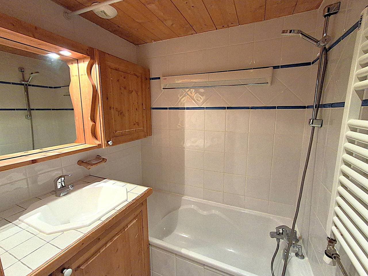 Foto 11 von 14: 3-Zimmer-Wohnung für 6 in Méribel Village, Zugang zu Pool und WLAN