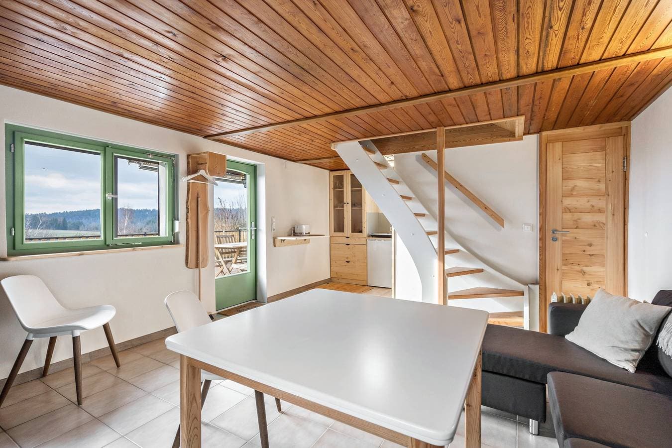 Foto 7 von 23: Kleines Ferienhaus Kirschallee mit Bergblick, privater Terrasse und gemeinsamem Garten