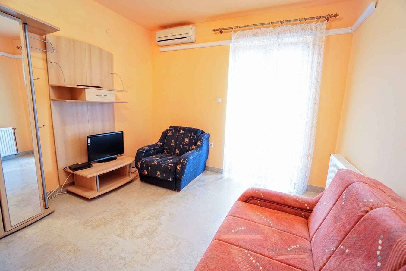 Foto 9 von 15: Ferienwohnung mit Balkon und Meerblick