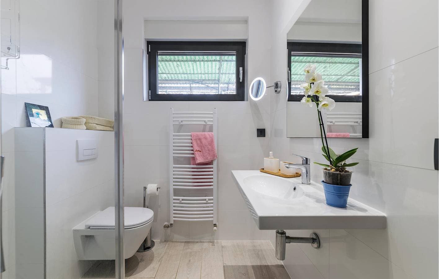 Foto 9 von 36: Gemütliche 2-Zimmer-Wohnung mit Terrasse, WLAN und Parkplatz in Küstennähe
