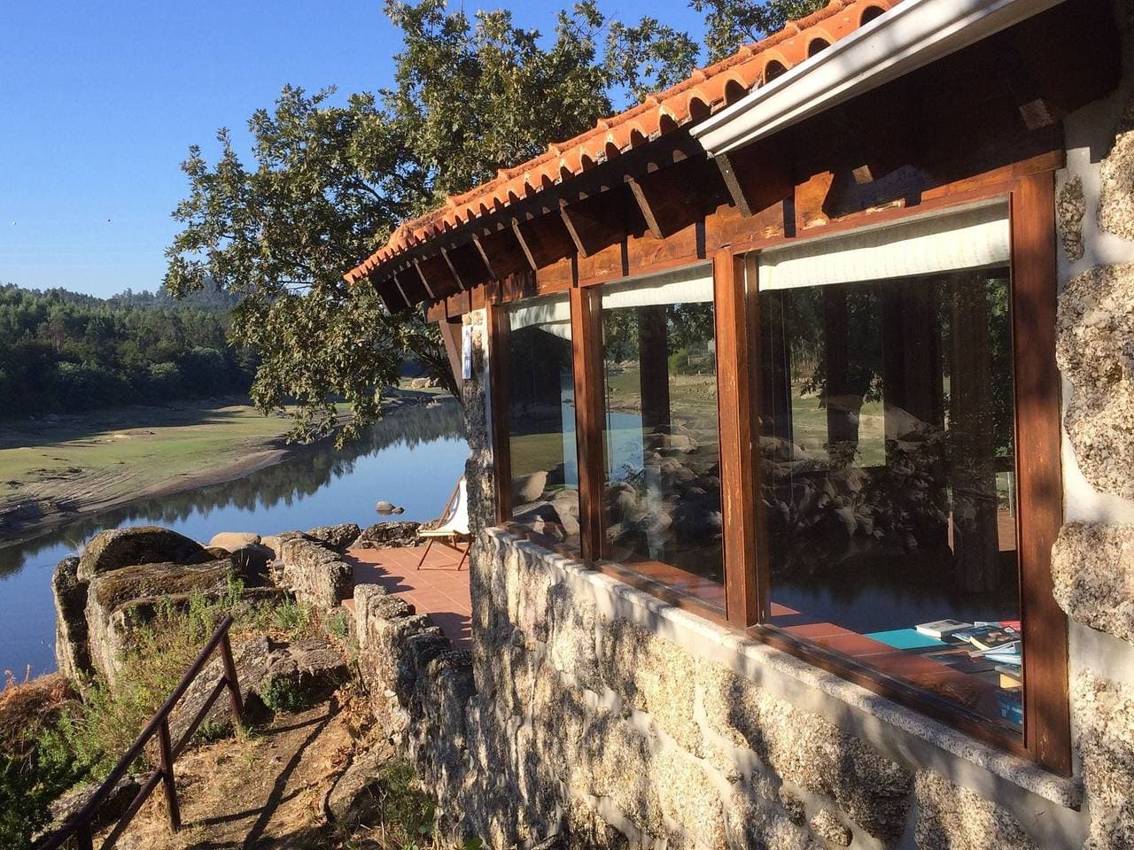 Foto 5 von 35: Herrenhaus im Dão-Tal am Flussstrand