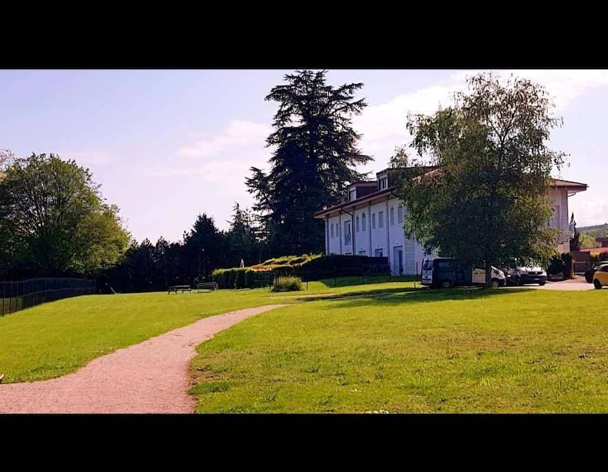 Thonon-Allinges vue lac duplex jardin parc 1