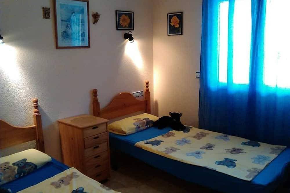 Foto 4 von 24: Moderne Wohnung,Klima,Pool!!   Inkl.Strom,Bettwäsche  Free-WIFI-Faser 1000 Mb 5G
