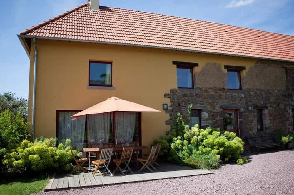 Foto 10 von 17: Großes Haus mit beheiztem Pool und Spa in der Normandie