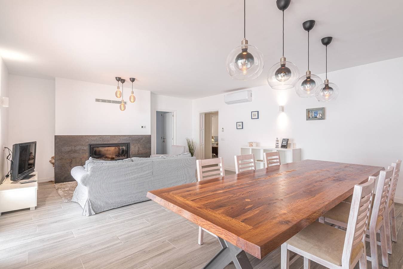 Foto 10 von 40: Ferienhaus "Sestanyolet" mit Meerblick und Bergblick, WLAN, Pool & Terrasse
