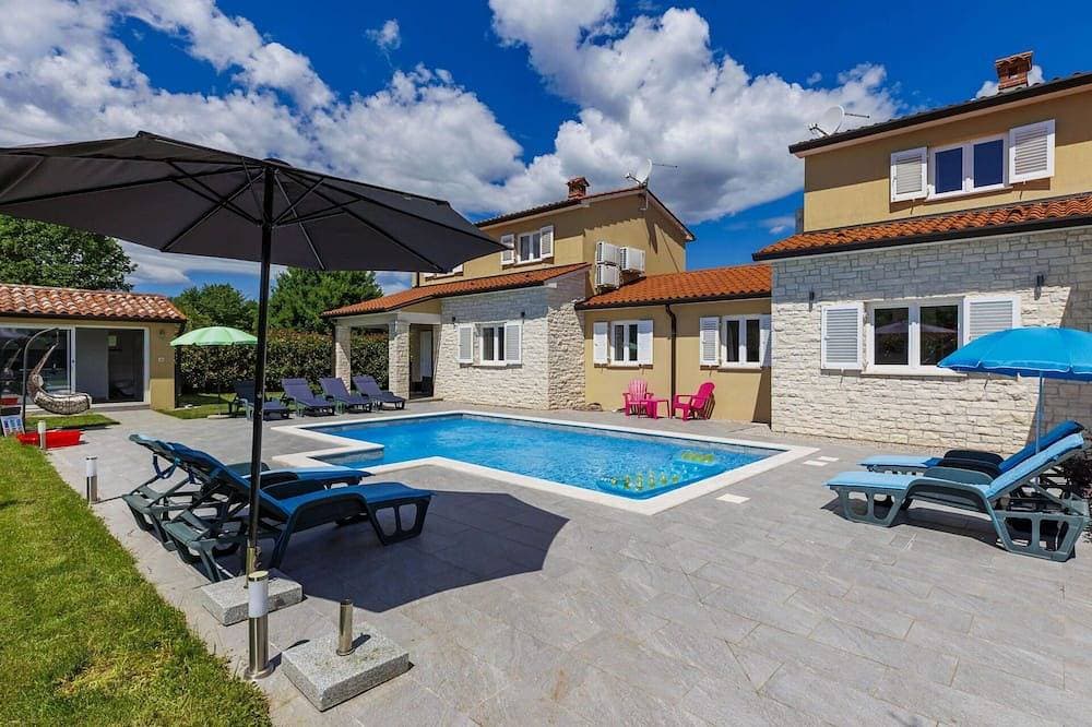 Foto 13 von 30: Alleinstehendes Ferienhaus mit  W-Lan, Klimaanlage, privatem Pool, TV, Terrasse, Haustiere erlaubt