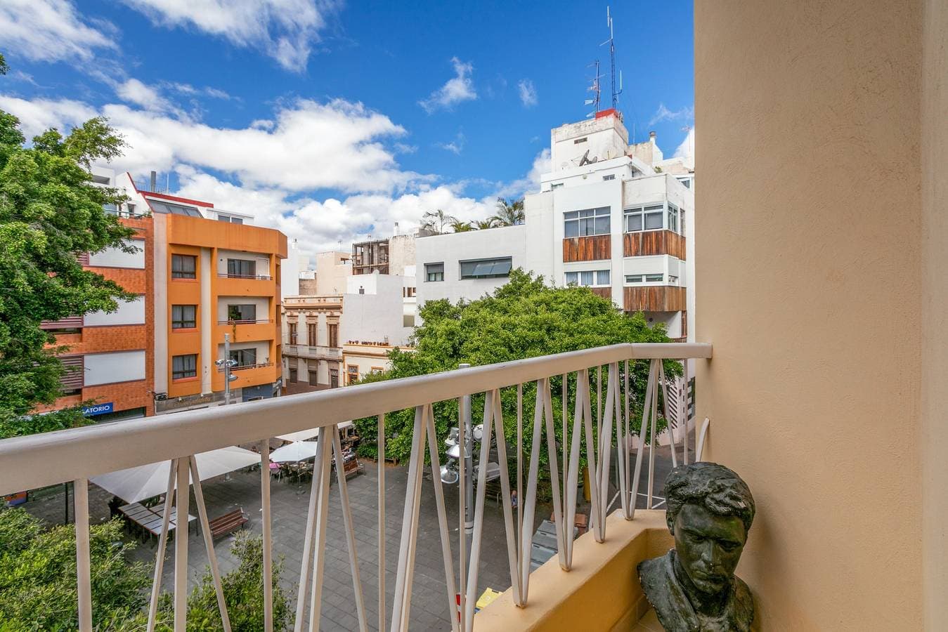 Foto 4 von 27: Ferienwohnung 'Santa Cruz Art Home' mit Balkon und WLAN