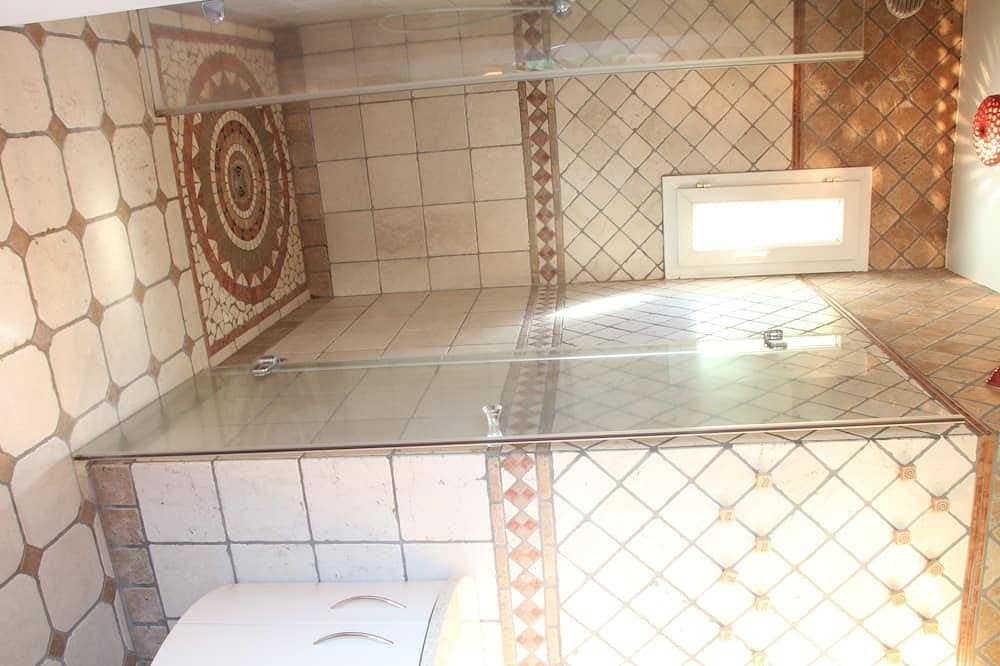 Foto 9 von 25: Schönes großes Einfamilienhaus mit Pool in der Ardèche