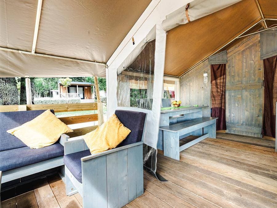 Foto 13 von 51: Naturist Camping Solaris - Safarizelt 5 personen - Safarizelt Luxe