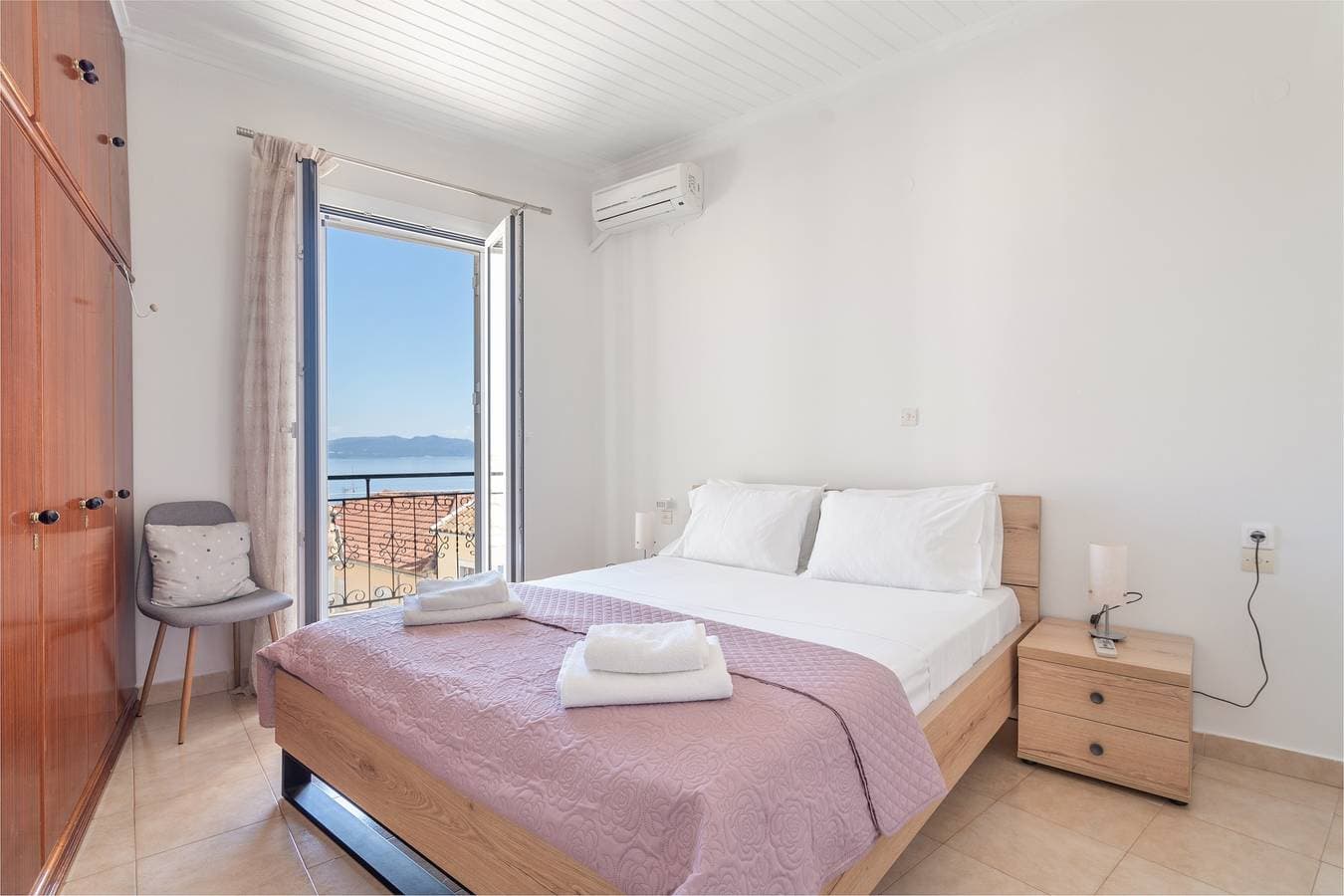 Foto 5 von 25: Apartment 'Vrettos Home' mit Meerblick, WLAN und Klimaanlage