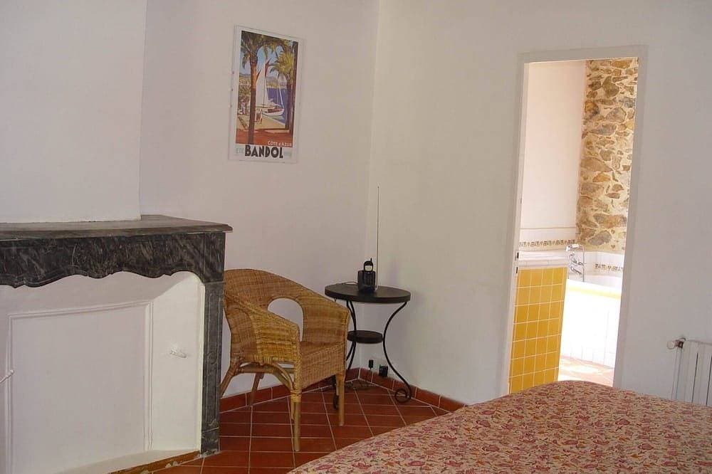 Foto 2 von 30: Familienwohnung, 2-8 Personen, In Der Provence Mas 16. Jahrhundert, Pool, Garten, Parkplatz