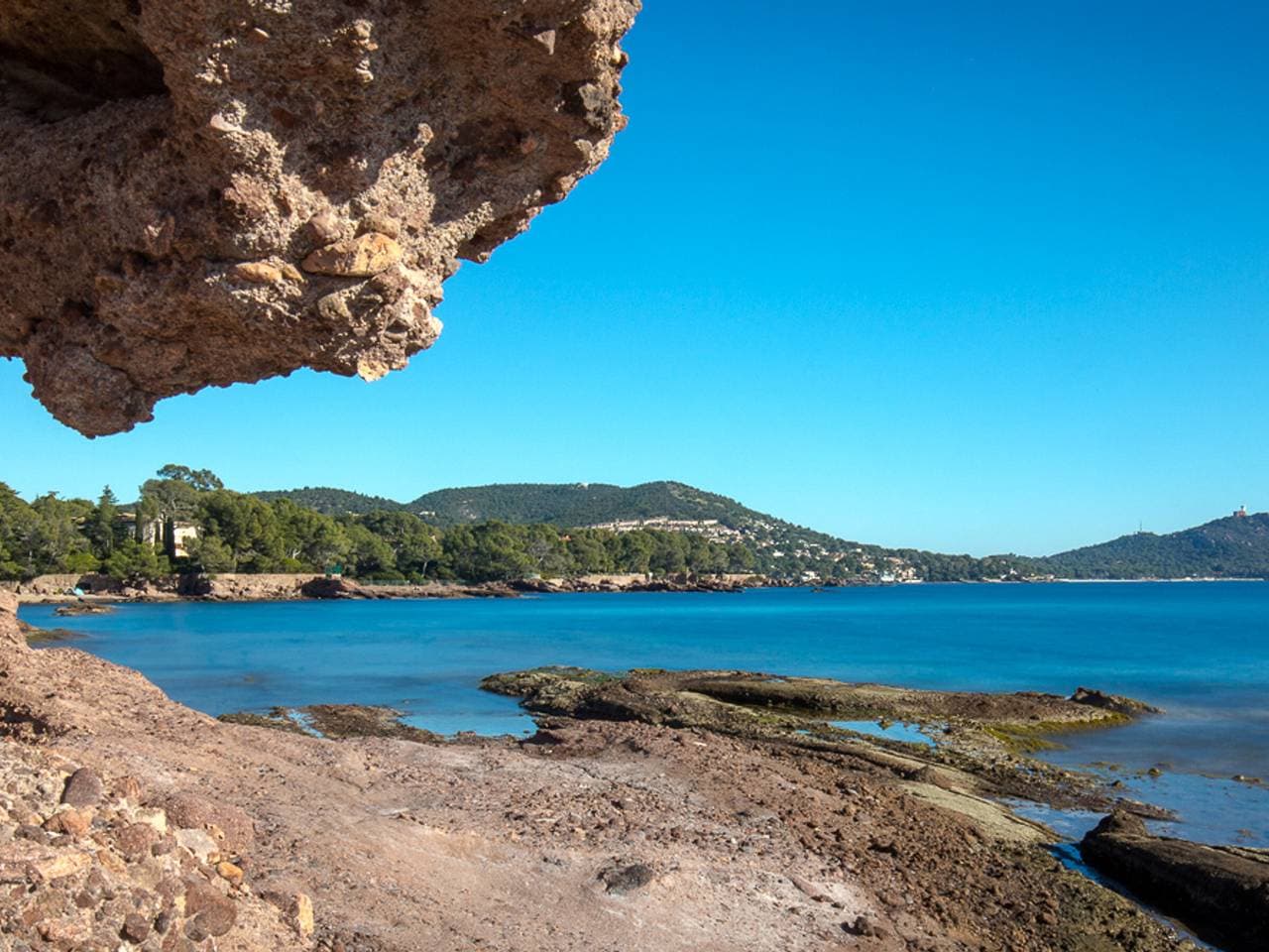 Foto 12 von 12: Au Coeur de Saint-Raphaël: Studio pour 3, Climatisé, Balcon à 50m de la Plage, WiFi, Parking Dispo