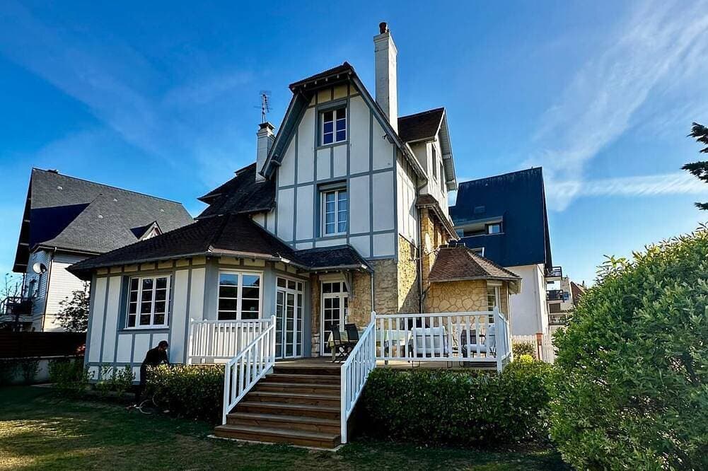 Dream villa 50 meters from the beach! 1