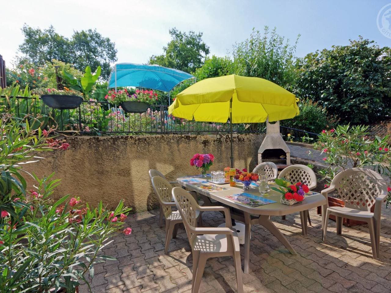 Foto 2 von 16: Charmantes Haus mit Terrasse und Garten, Haustiere Willkommen