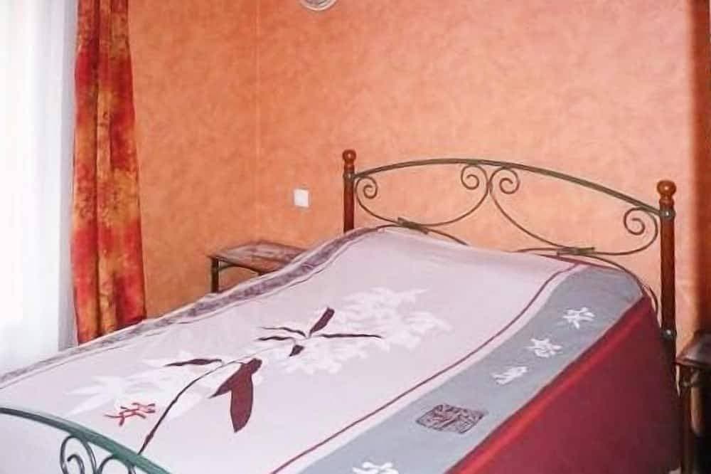 Foto 2 von 27: Provenzalisches Haus, mit Pool und großem Garten, für 8 Personen, 4 Schlafzimmer