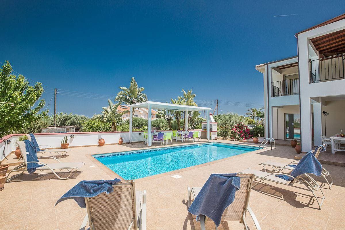 Foto 2 von 20: Villa für 6 Personen mit Pool