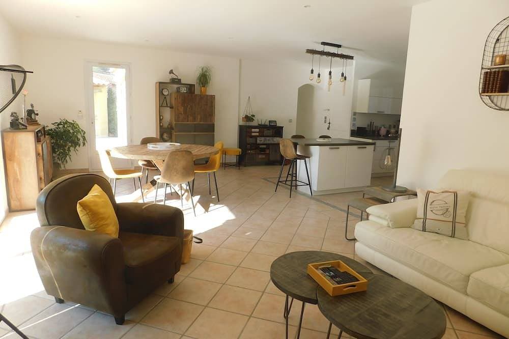 Foto 12 von 30: Côte D'azur, Villa Avec Piscine, Proche de Hyères les Palmiers. 4 Chambres