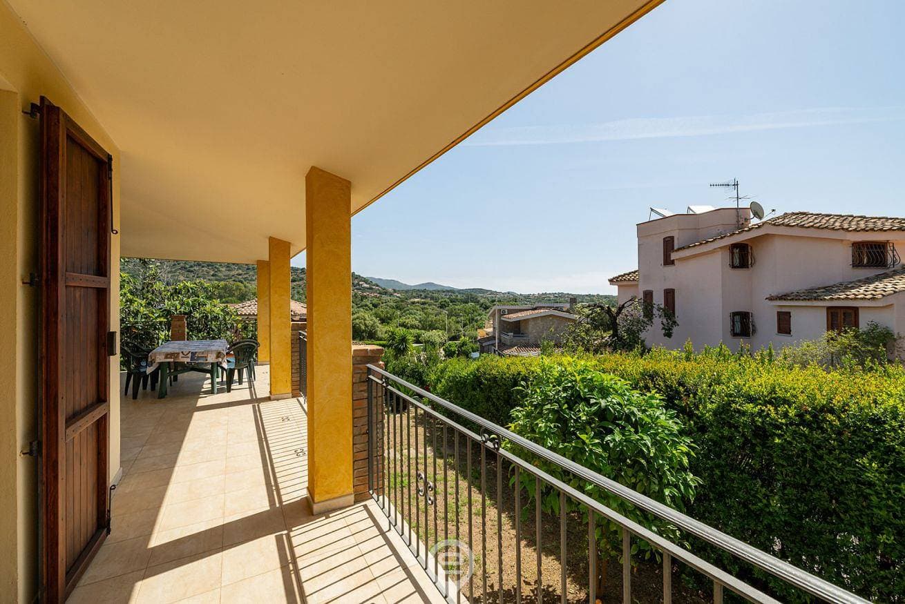 Foto 4 von 28: Ferienhaus für 4 Personen mit Balkon/Terrasse