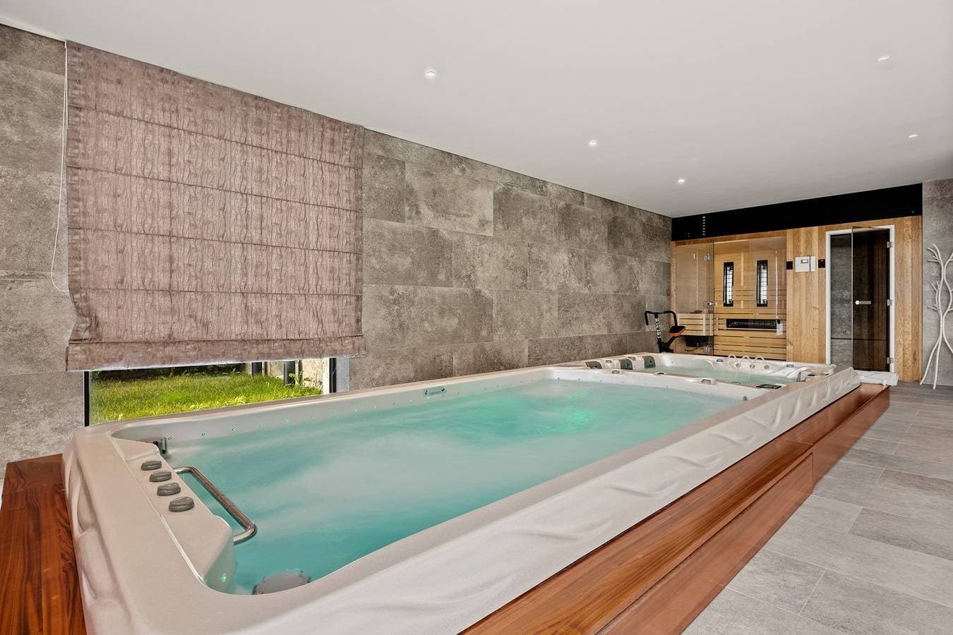 Foto 3 von 47: Luxusvilla Miracle – Wellness, Pool, Fitnessraum
