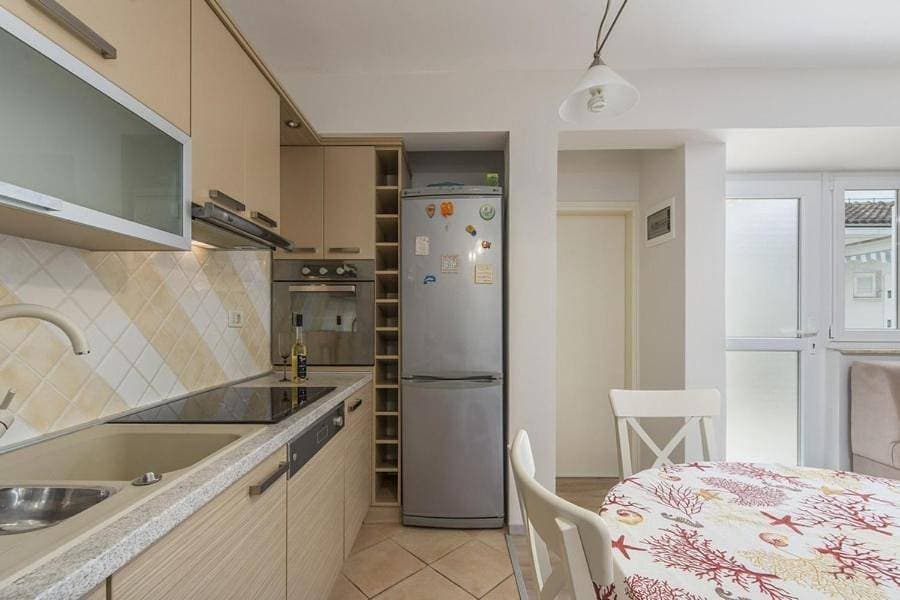 Foto 5 von 21: Ferienwohnung fur 4 Personen im Stadtzentrum nur 30m vom Strand entfernt
