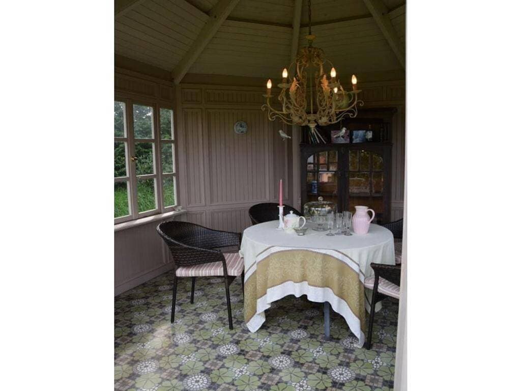 Foto 4 von 40: Two-Bedroom Holiday Home