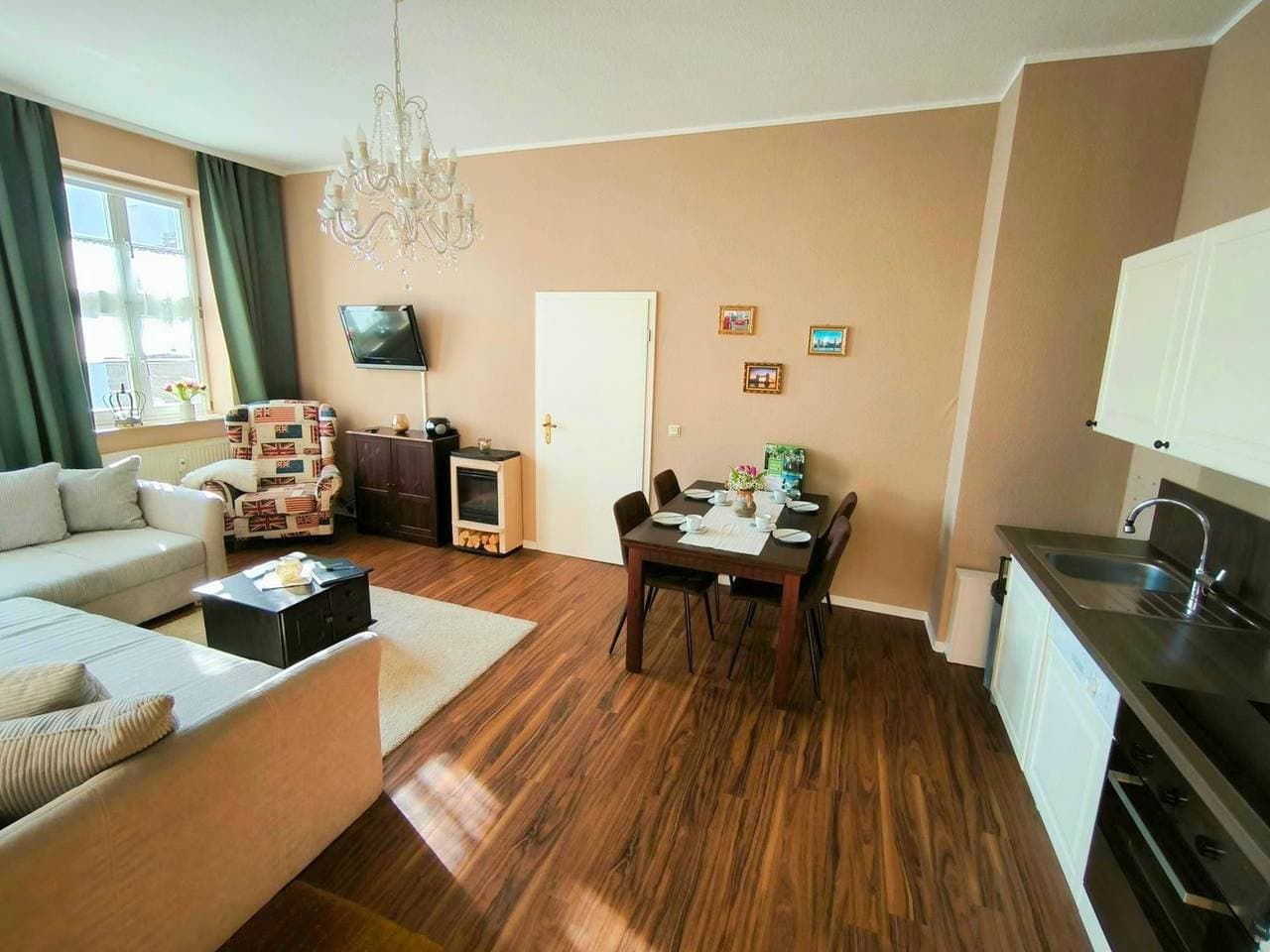 Apartment London (Garten & Pool als Extra möglich) barrierefrei 1