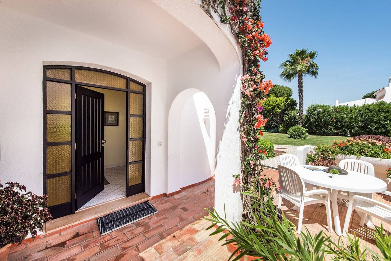 Foto 3 von 10: Villa 'Mng Elliott46' mit privatem Pool, WLAN und Klimaanlage