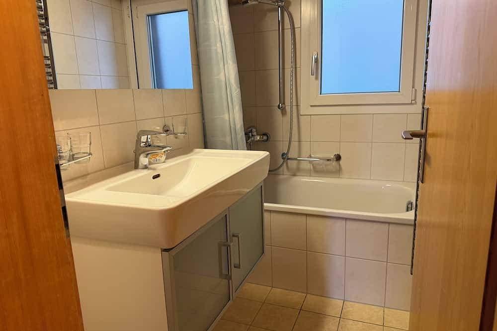 Foto 2 von 13: Chalet Heide – Ferienwohnung für 4 mit traumhaftem Alpenblick in Beatenberg