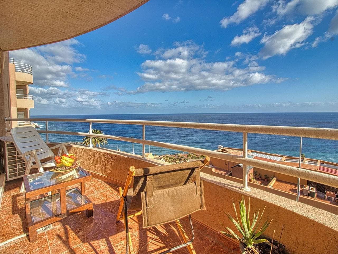 Foto 6 von 40: Apartment in Radazul with Stunning Sea Views
