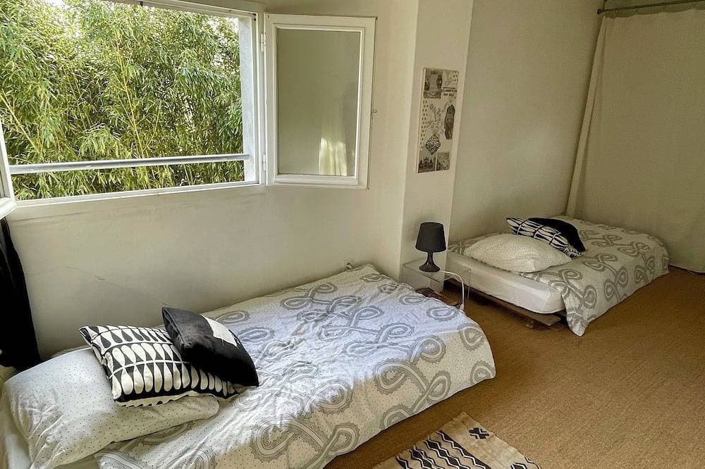 Foto 3 von 28: Le Chai: Between sea and mountains, spacious gîte with private pool.