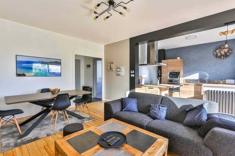 Foto 10 von 12: Le Tropi'Cognac - Centre - Terrasse jardin - 3 chambres - 6 pers.