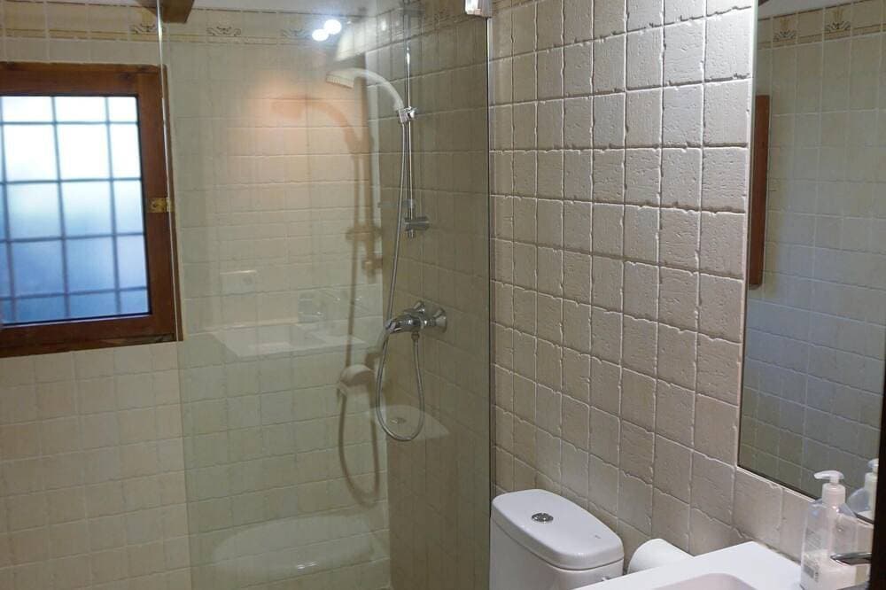 Foto 6 von 29: Typisch renoviertes Steinhaus mit unschlagbarer Aussicht. Wifi Pool