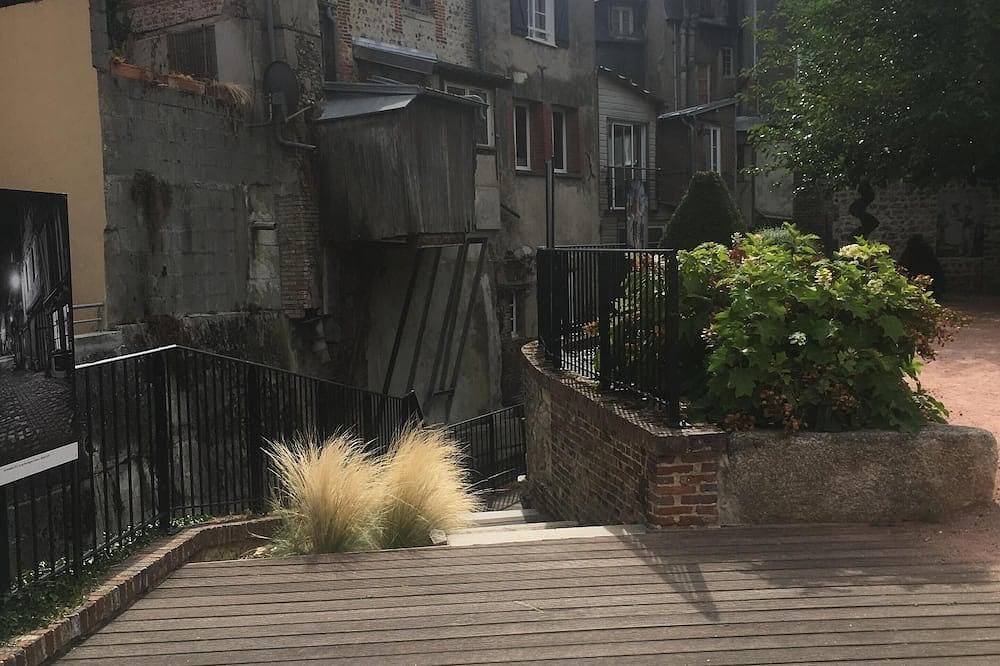 Foto 6 von 30: Charme Studio Haus Honfleur Haushalt Und Bettwäsche Inklusive