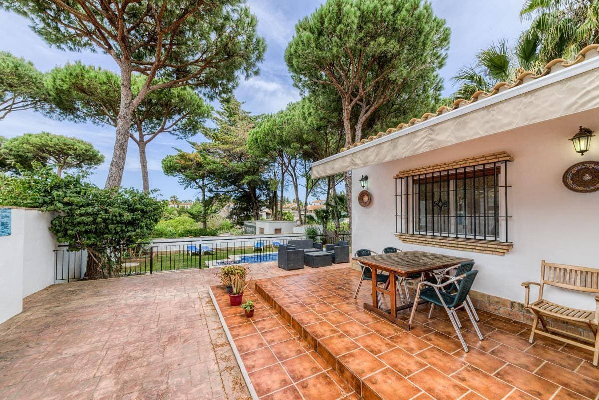 Foto 3 von 15: Casa Los Pinos Pleamar - Andalusisches Cortijo mit viel Komfort und eingezäuntem Pool