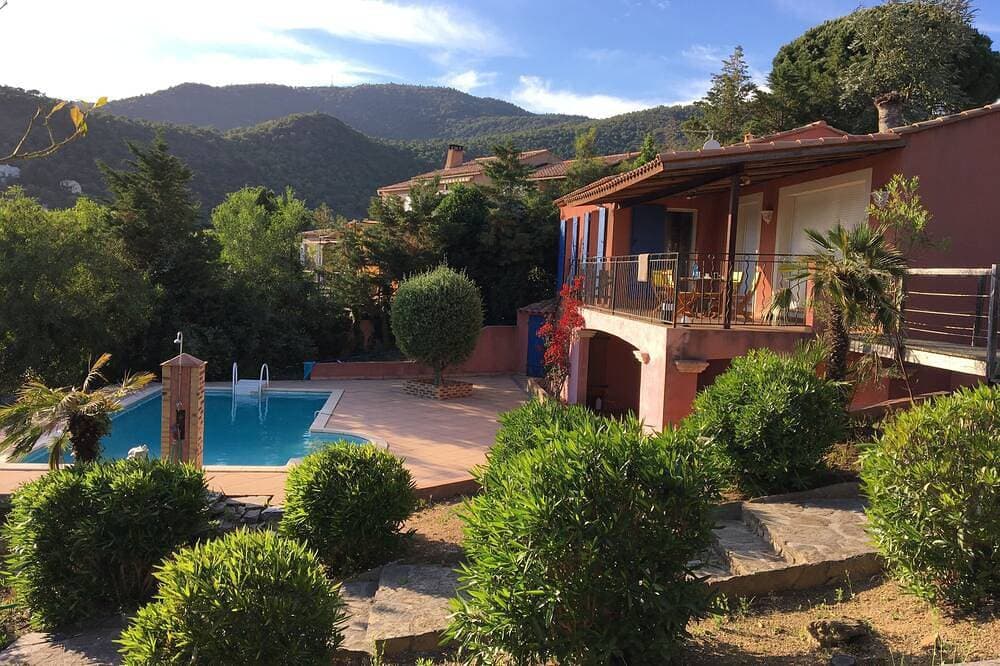 Eine ganze Villa für sich • Privatpool • Strand 7 Min. zu Fuß • nahe St.-Tropez 1