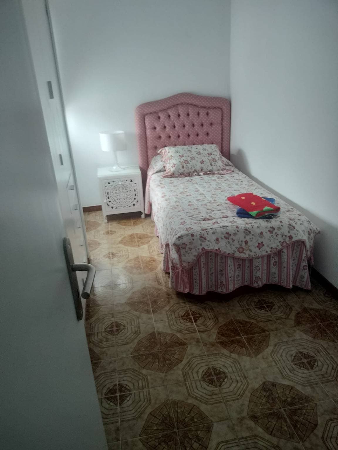 Foto 6 von 34: Apartamento Vacacional en El Pris terraza y vistas