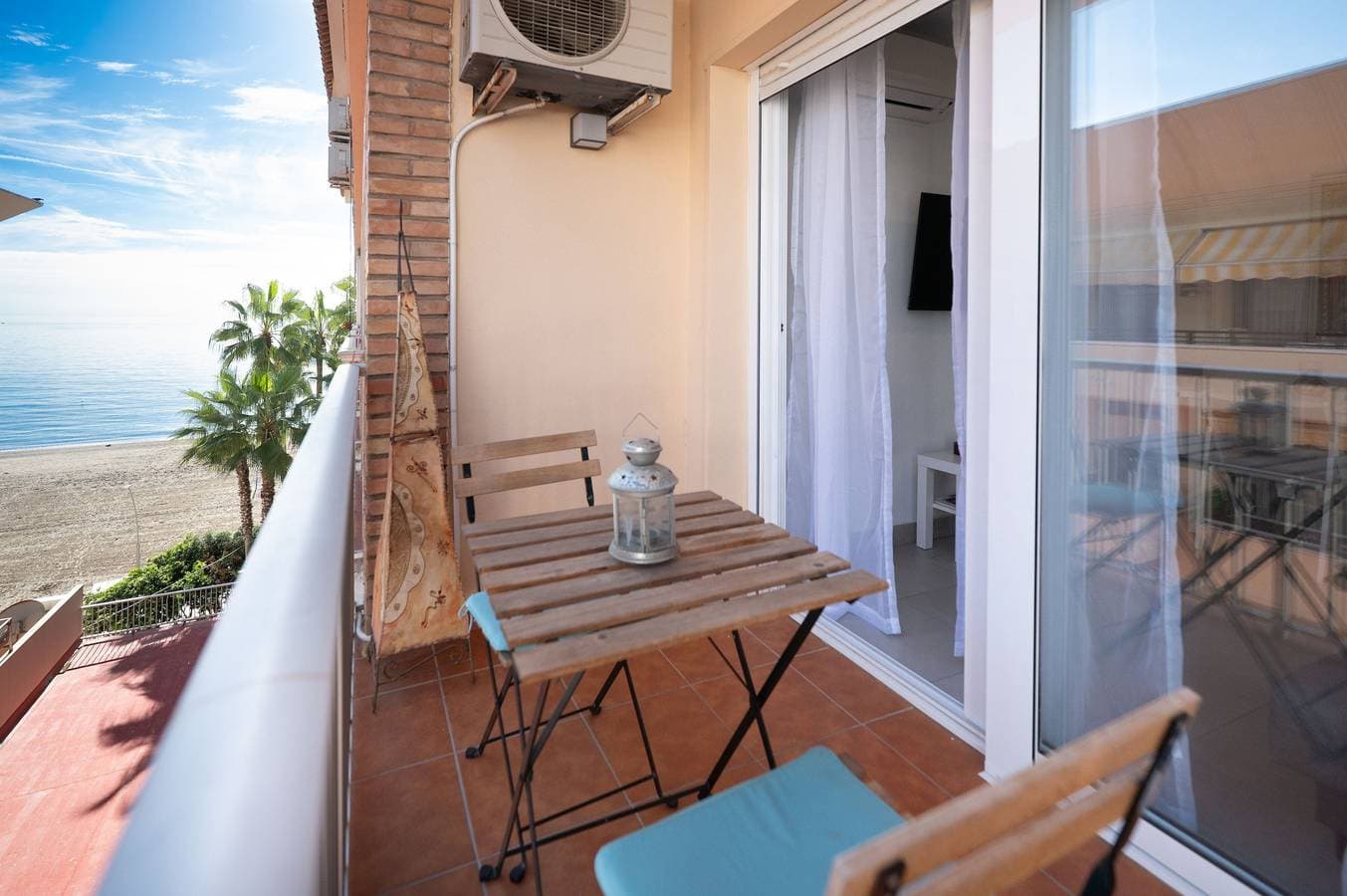 Beachfront Estepona Center 1