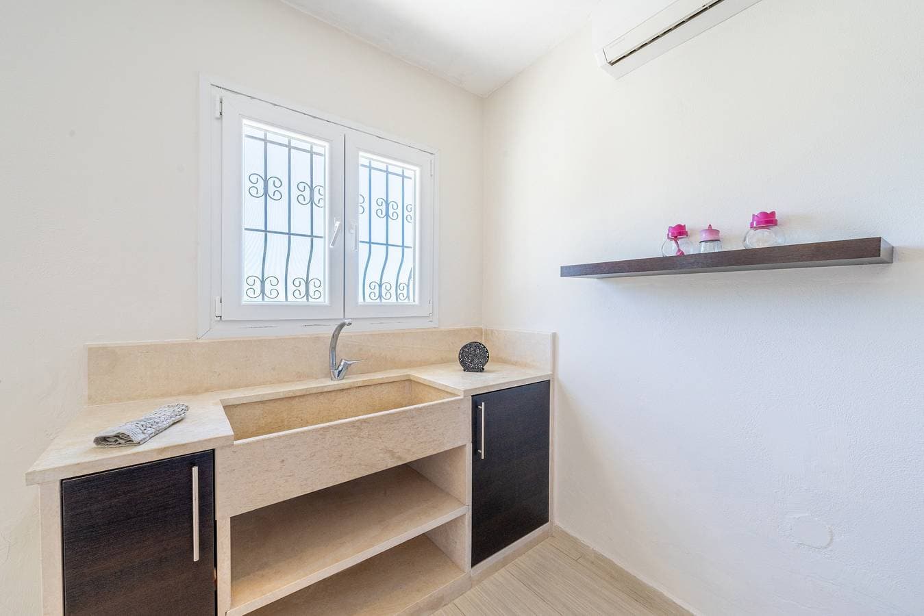 Foto 9 von 24: Einzimmerapartment 'Salvia' mit Meerblick, WLAN und Klimaanlage